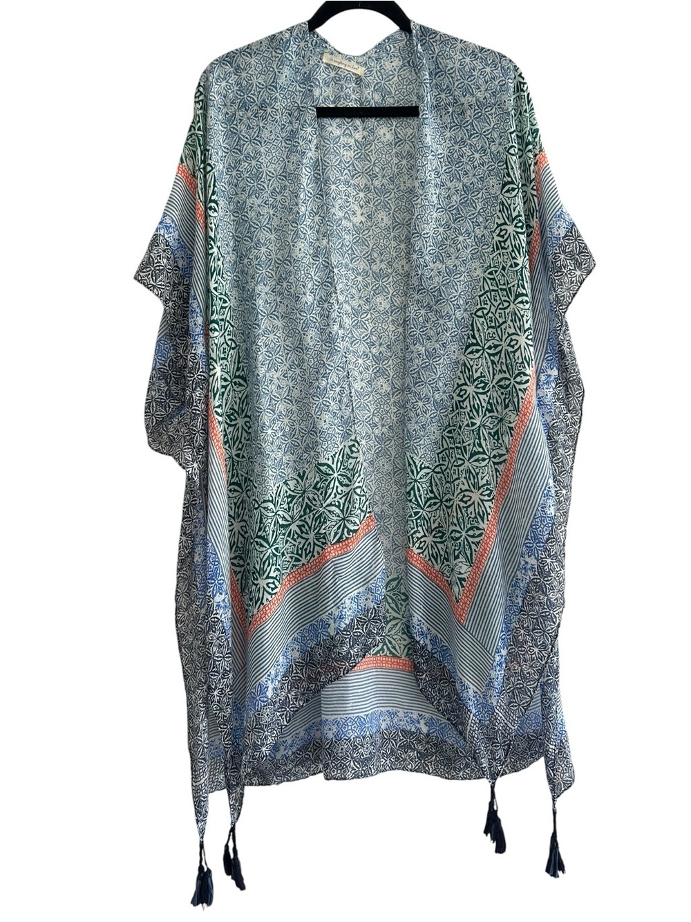 Do everything in love Light Blue & White Printed Kimono